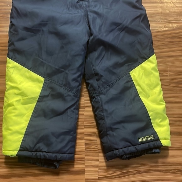 PACIFIC Trail Ski Snowboarding Bib Size 4T - Picture 3 of 7